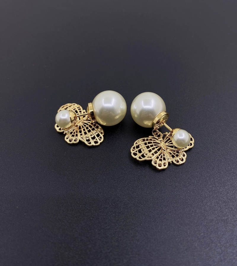 chr1st1an D10r earrings